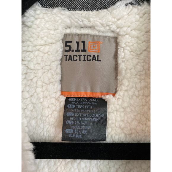 5.11 Tactical Men’s Sherpa-Lined SM Plaid Black & White Flannel Jacket - Picture 2 of 9